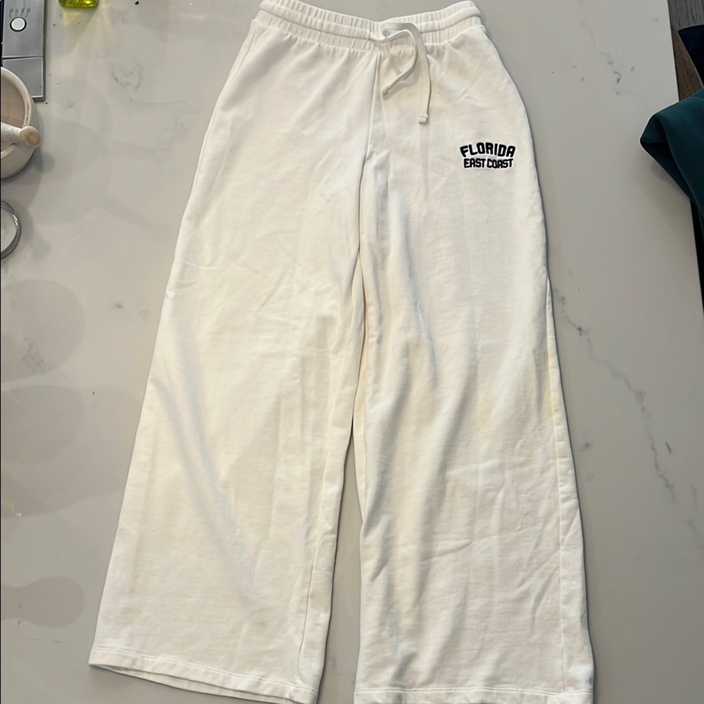 Zara White Sweatpants Comfortable Joggers